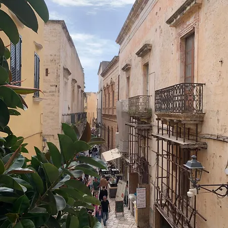 מלון דירות Kallistos & 3*