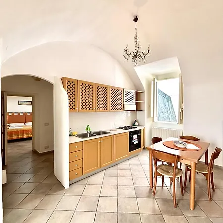 Kallistos & Apart Otel 3*