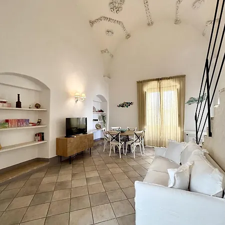 Apart Otel Kallistos & 3*