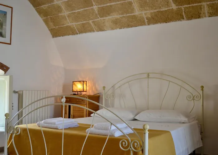 Kallistos & מלון דירות