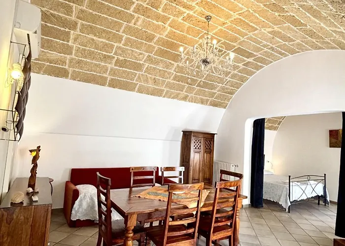 Kallistos & מלון דירות