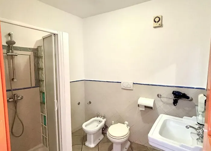 Kallistos & מלון דירות