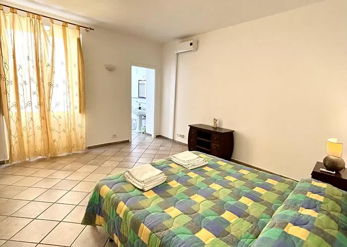 Kallistos & Lägenhetshotell 3*