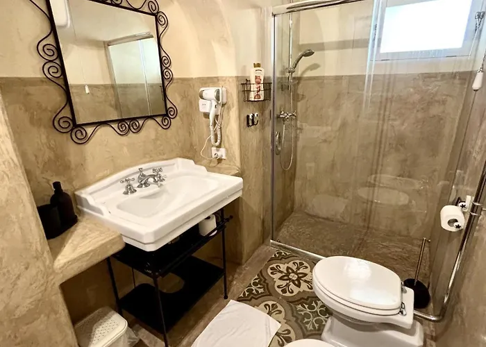 Kallistos & מלון דירות 3*